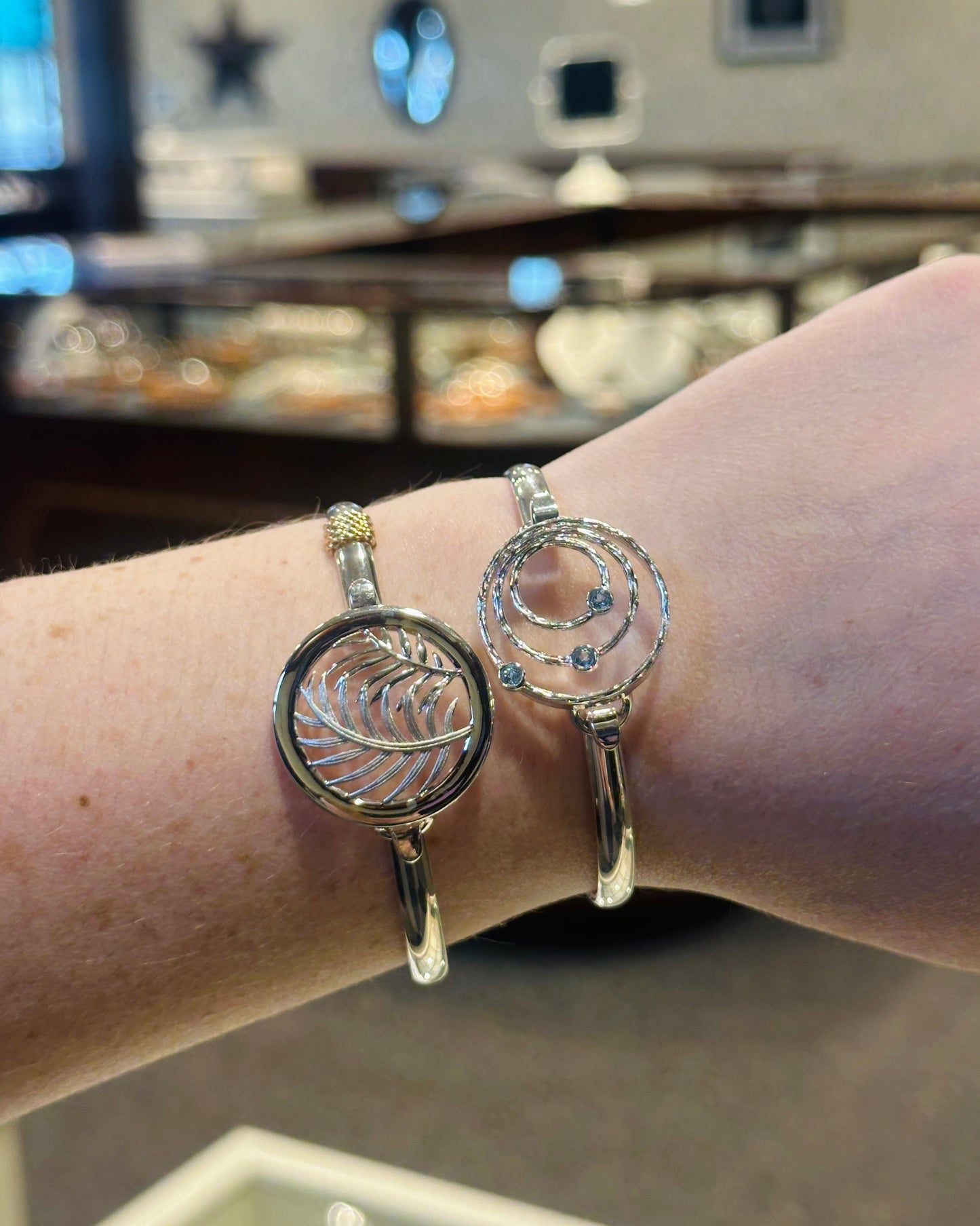 SS Textured Triple Ring Clasp SB5993