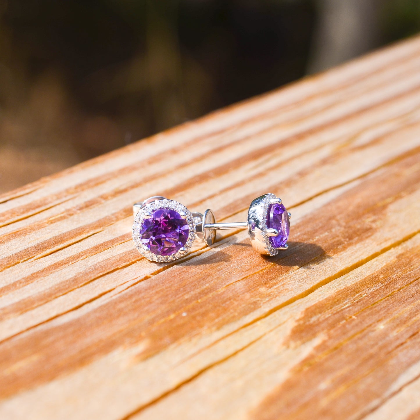14kW 1.61cttw Amethyst .14cttw Diamond Stud SC55014114