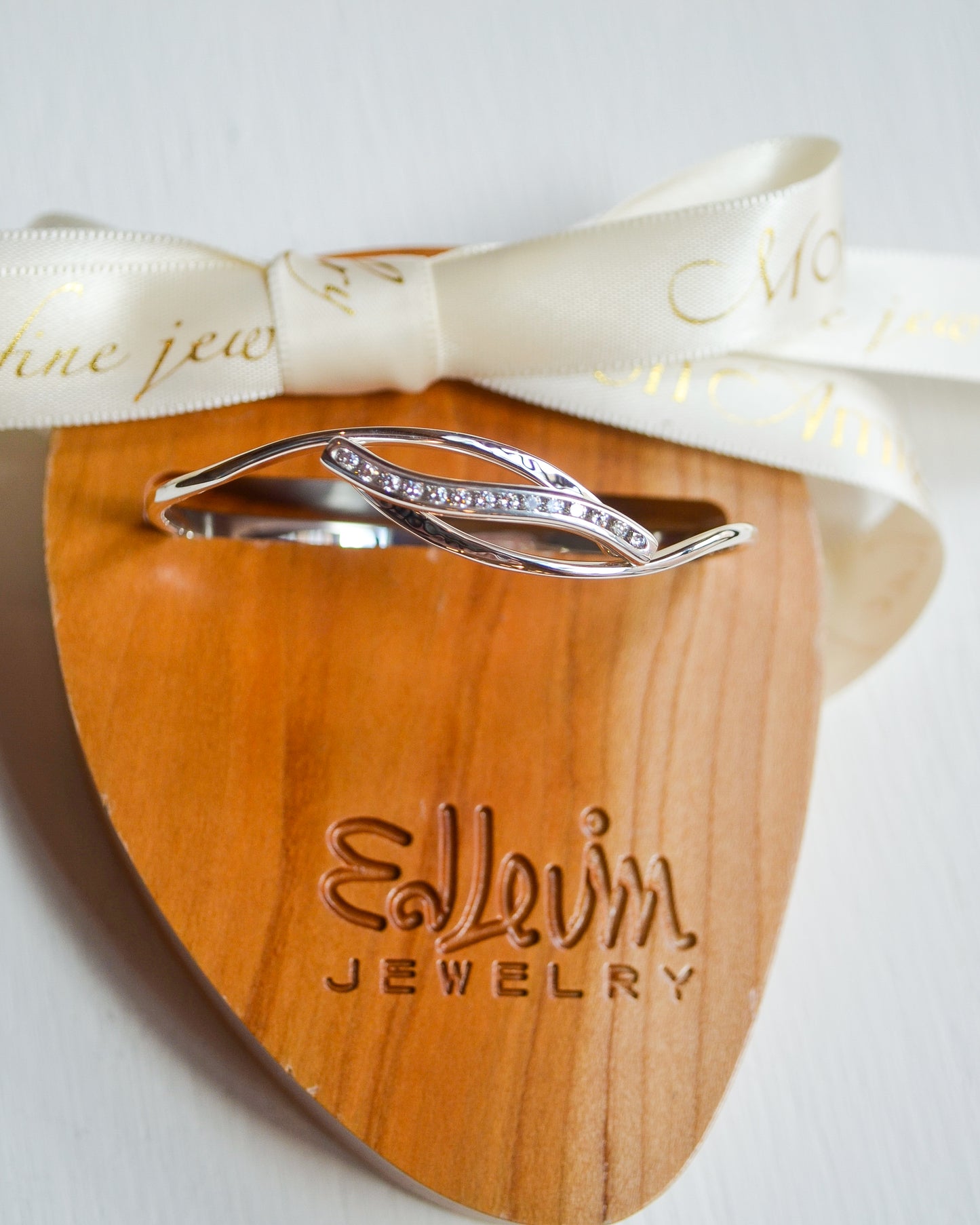 SS .42ct Diamond Crest Bracelet BR22312D-LM