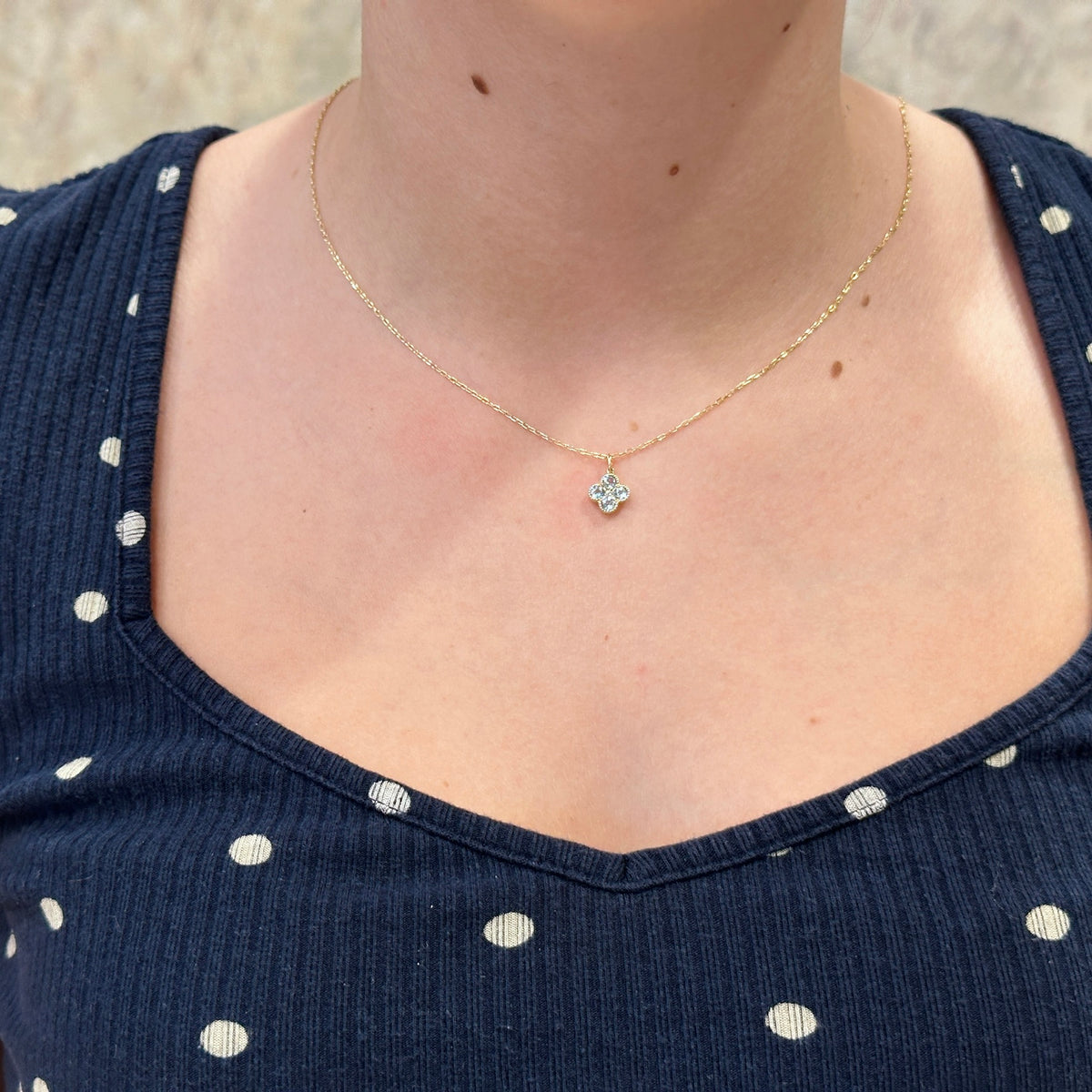 14kY .68cttw Blue Topaz .02ct Diamond Neck N1871BTY