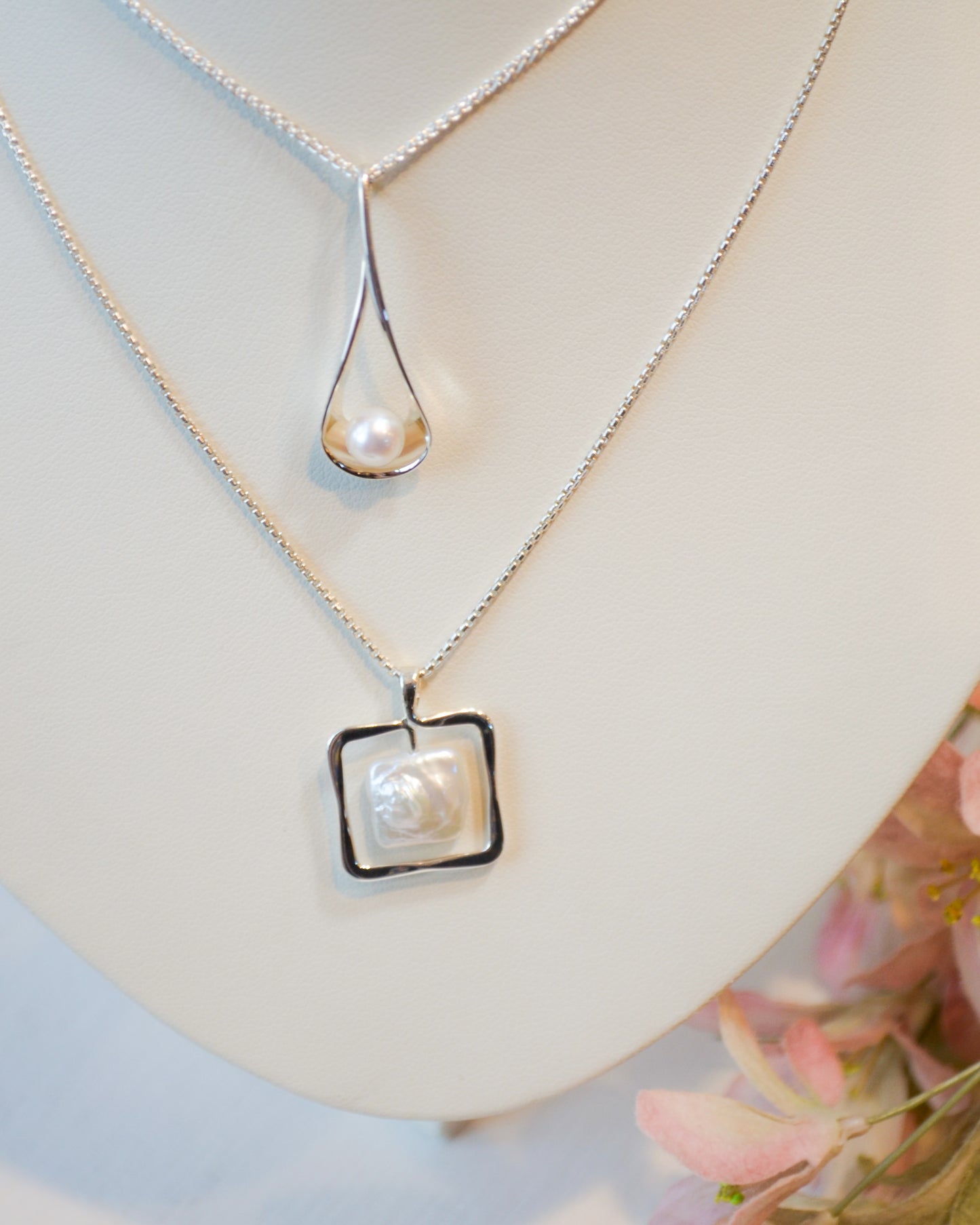 SS Rendezvous Pendant w/ Pearl PE33012P-18