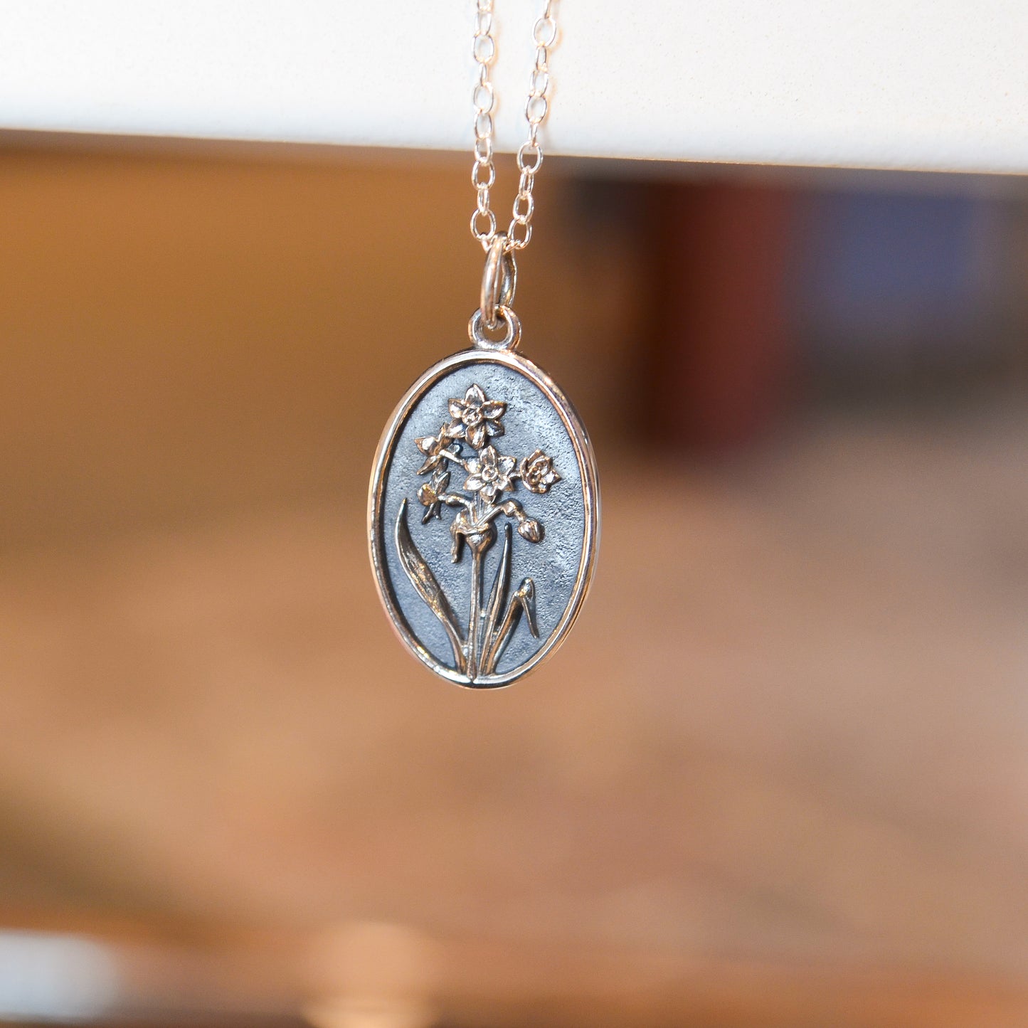 SS Narcissus Flower Necklace 65906318 - 18.5"