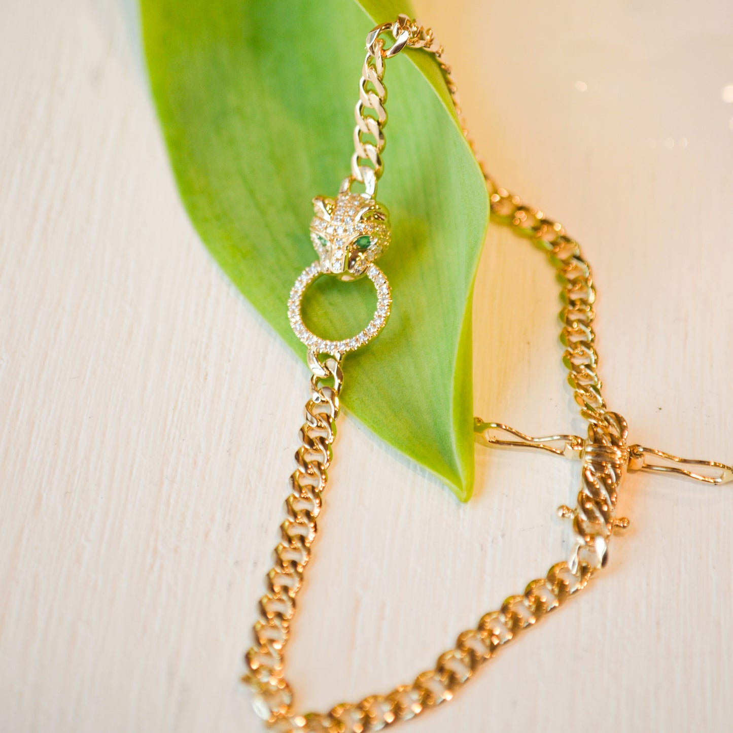 14kY .16ct Dia .03ct Emerald Panther Bracelet SC55022972