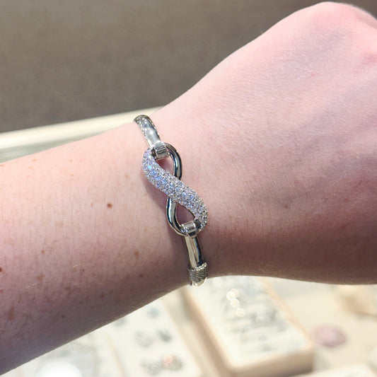 SS Infinity w/ Crystals Clasp SB5781