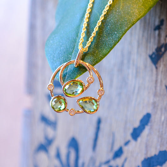 14kY 2.20ct Peridot .06ct Dia Necklace N8536