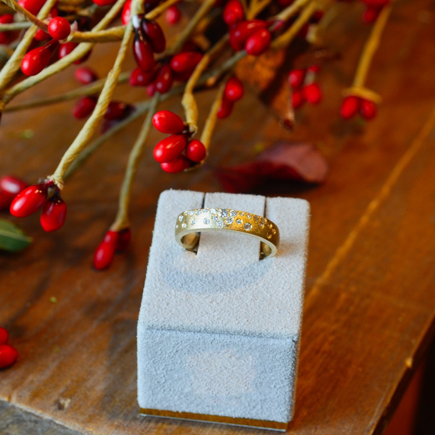 14kY .21cttw Diamond Flush Set Ring AA70114D-201Y