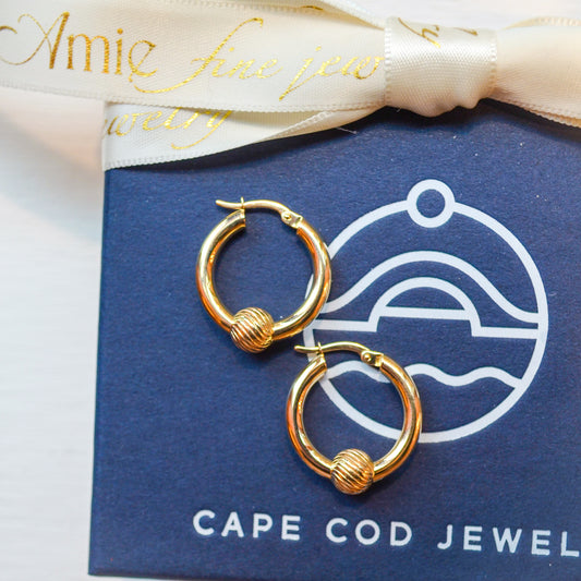 14kY 20mm Swirl Bead Hoop KE5460