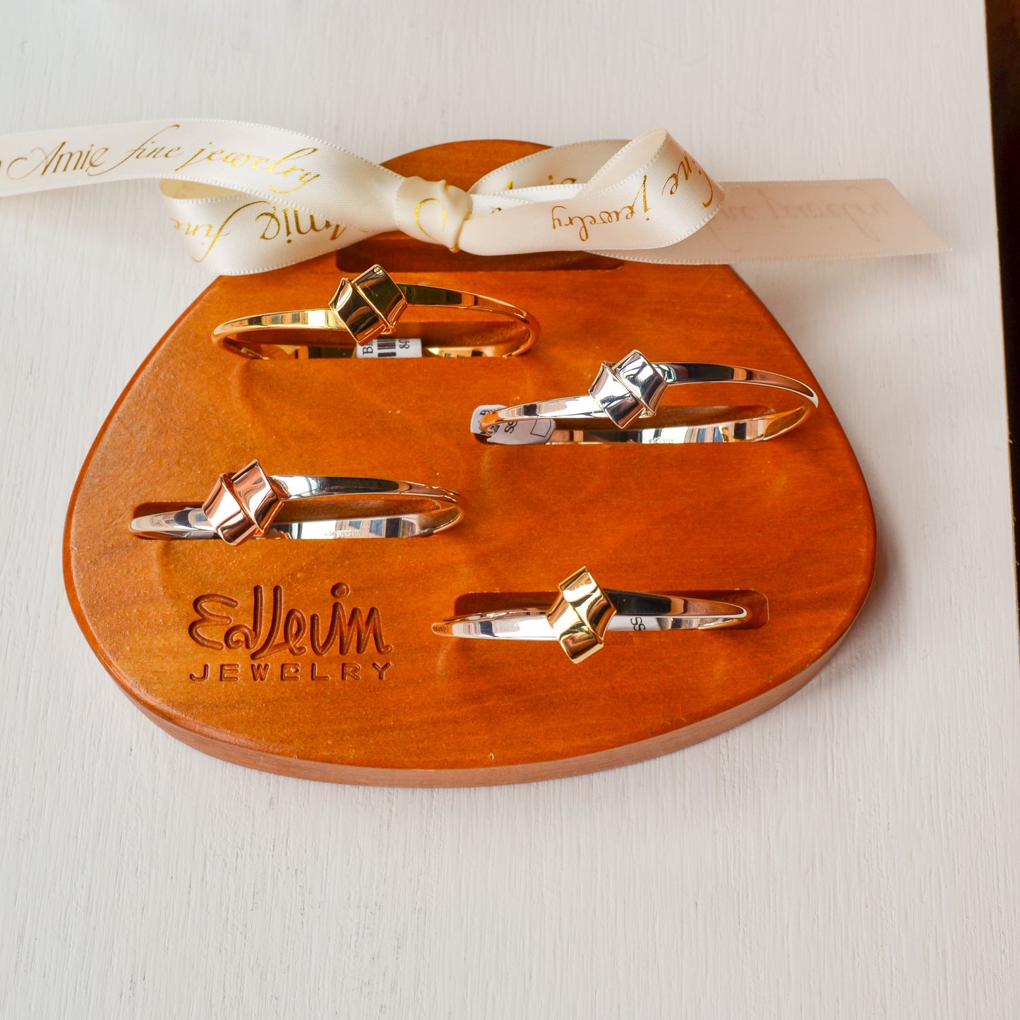 14kY Love Knot Bracelet BR68022-LM