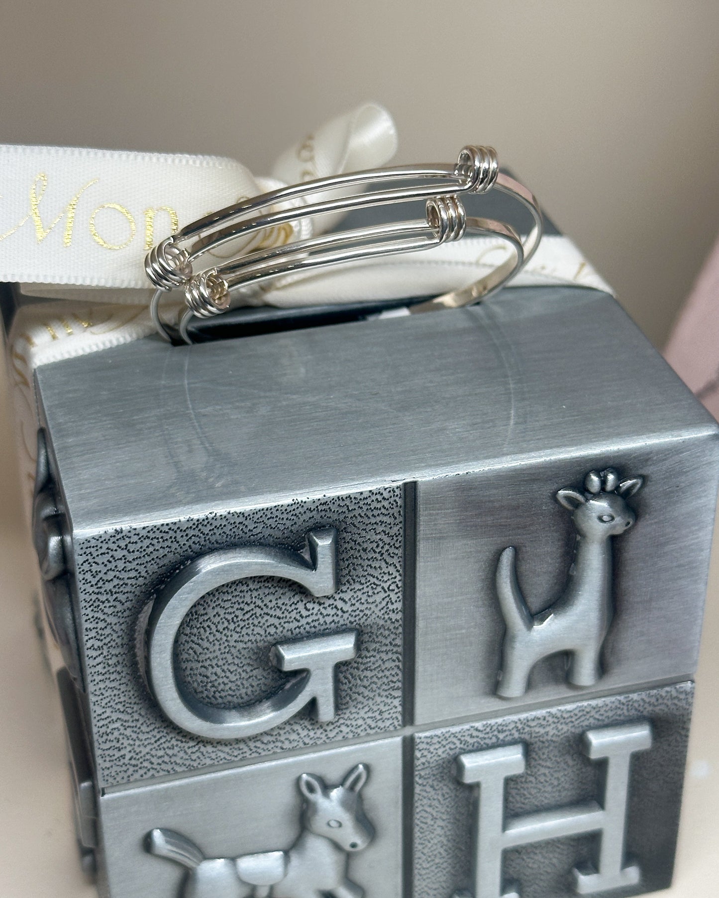 SS Petite Signature Bracelet BR16810 - KM