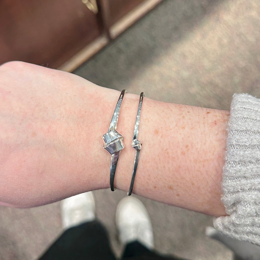 SS Petite Love Knot Bracelet BR68112-LM
