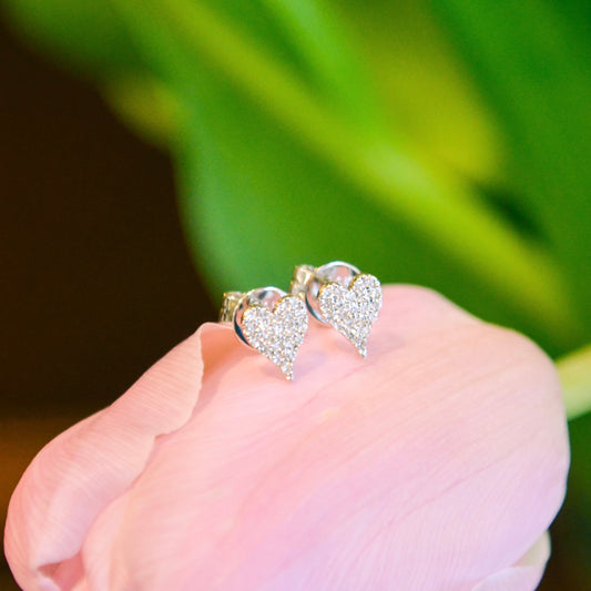 14kW .10ct Diamond Heart Stud SC55006717