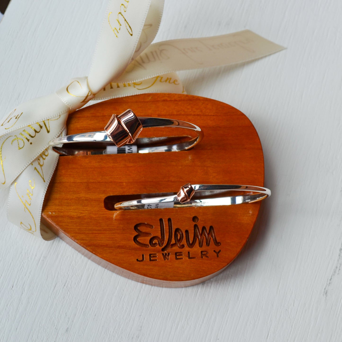 SS/RG Petite Love Knot Bracelet BR68142WR-LM