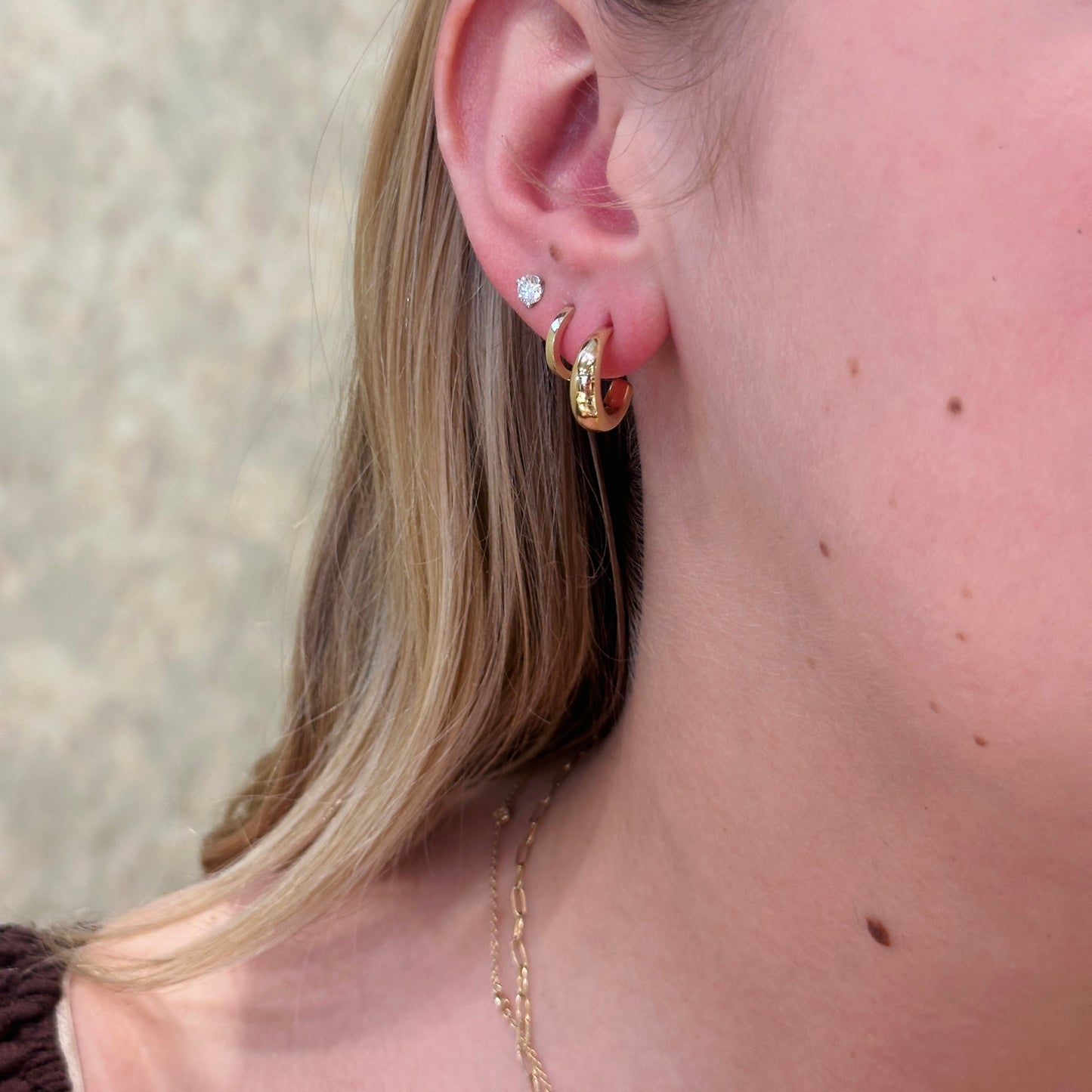 14kY 4.3x14.4mm Taper Hoops 689324