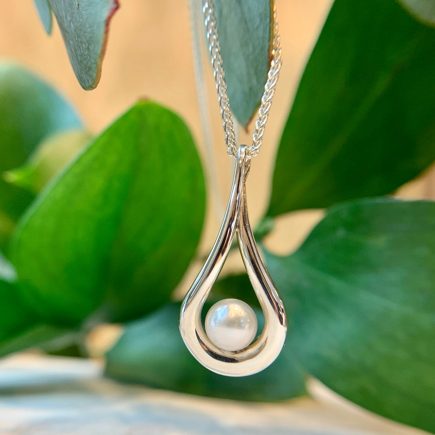 SS Pearl Mana Necklace PE32512P-18