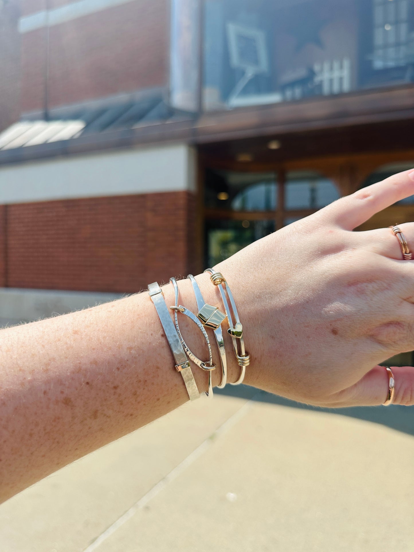 SS/YG Connection Bracelet BR82042-LM