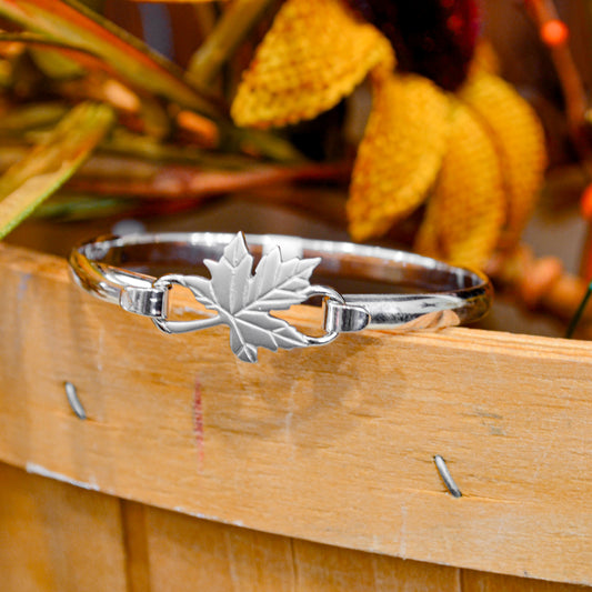 SS Maple Leaf Clasp SB5445