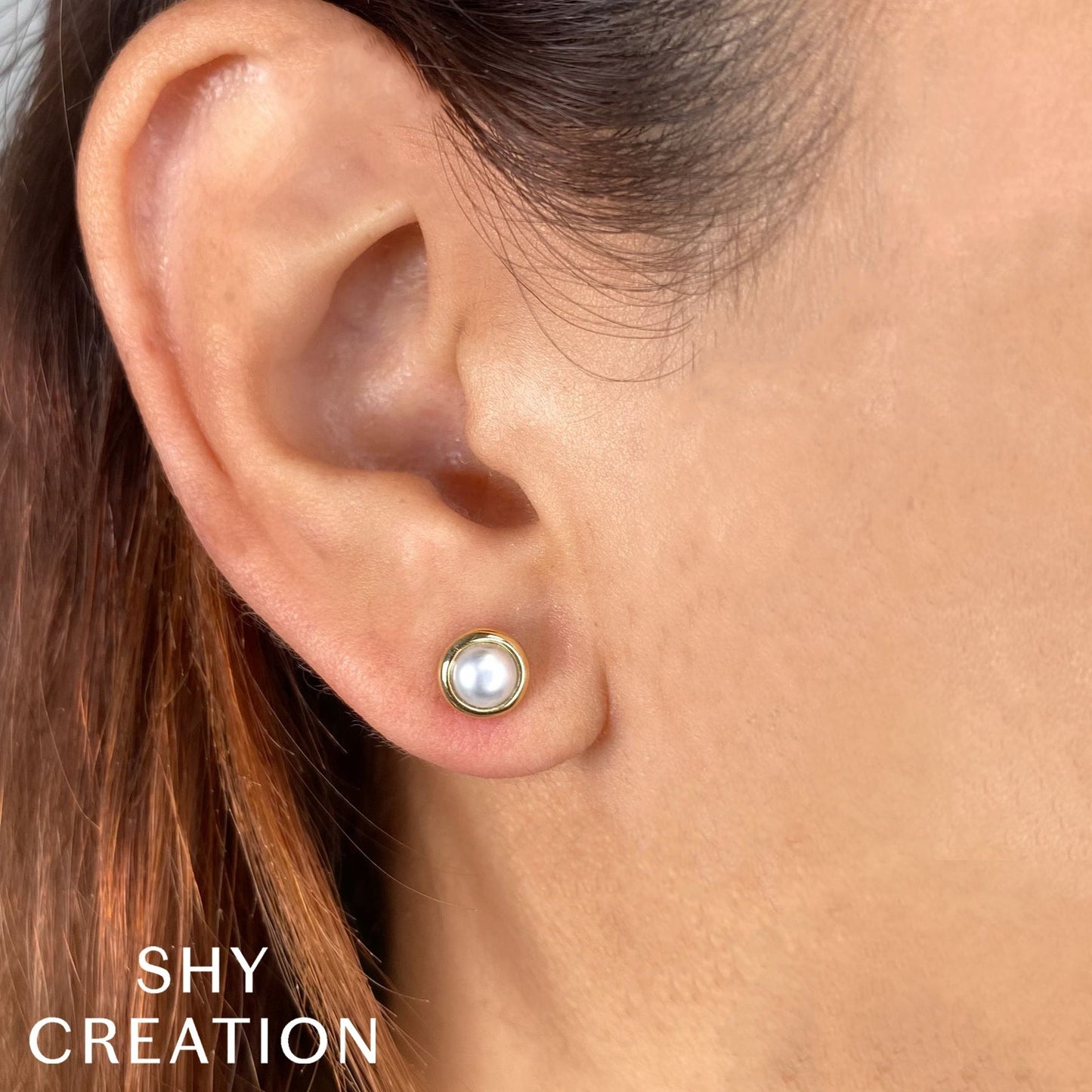 14kW Cultured Pearl Bezel Stud SC55025172