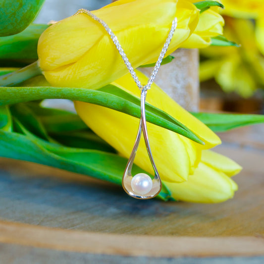 SS Rendezvous Pendant w/ Pearl PE33012P-18