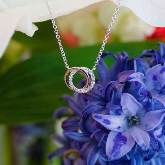 14kW .07cttw Dia Knot Circle Necklace SC55009637-15-18