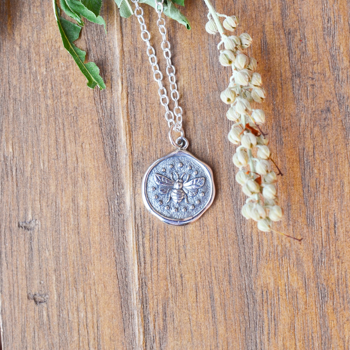 SS Bee Wax Seal Necklace 65904018 - 18.5"