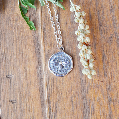 SS Bee Wax Seal Necklace 65904018 - 18.5"