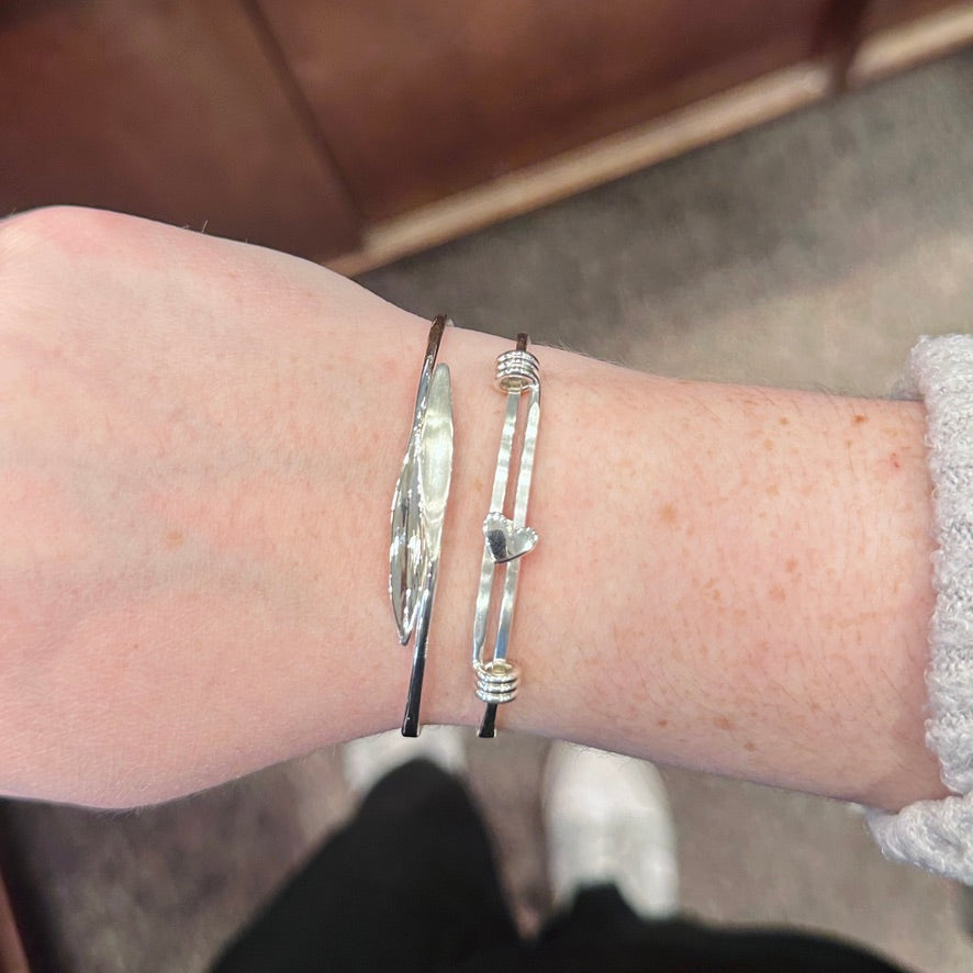 SS Willow Swing Bracelet BR89112-LM