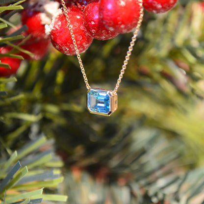 14kY 2.08ct Blue Topaz Neck SC36214773