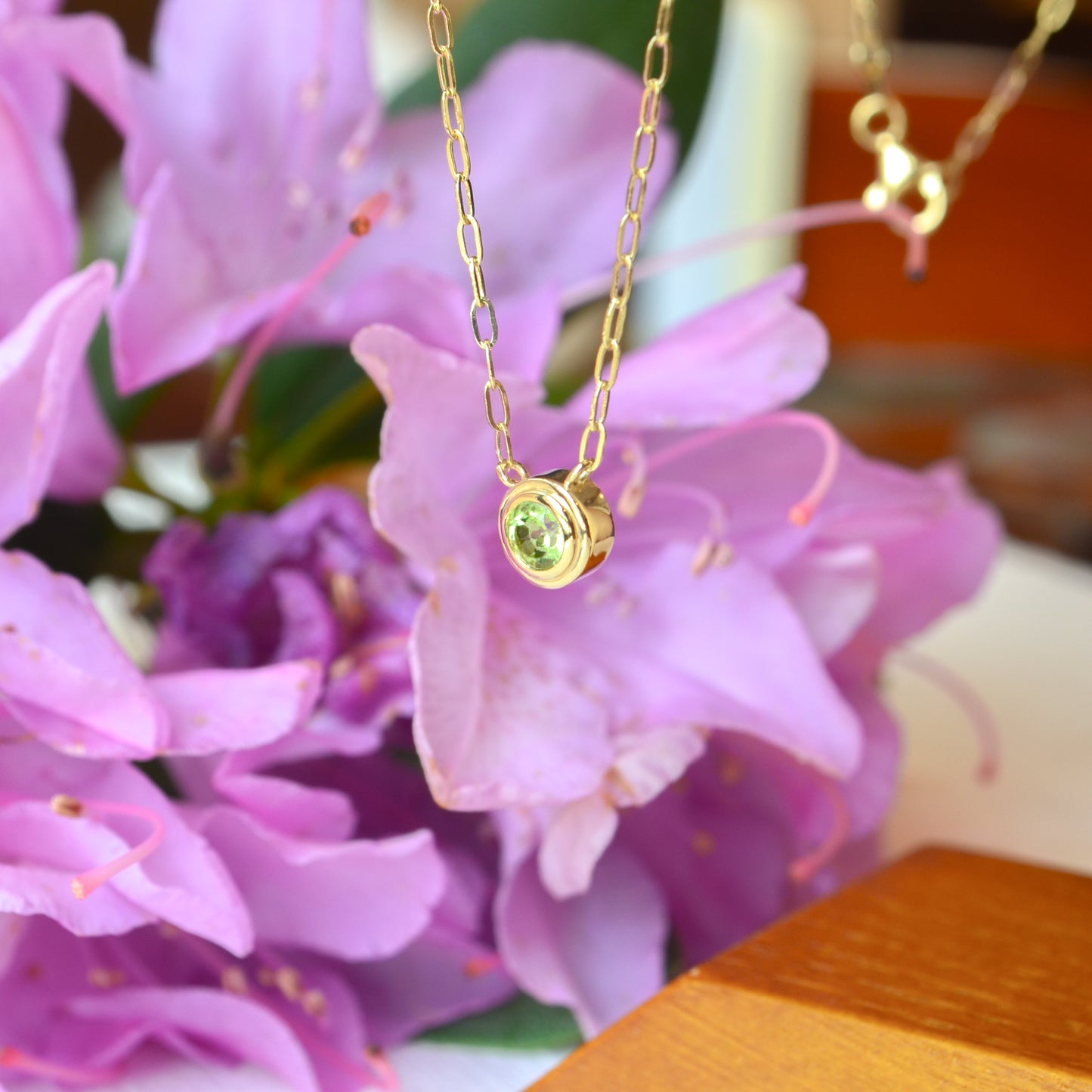 14kY 4mm Peridot Bezel Paperclip Necklace 88688