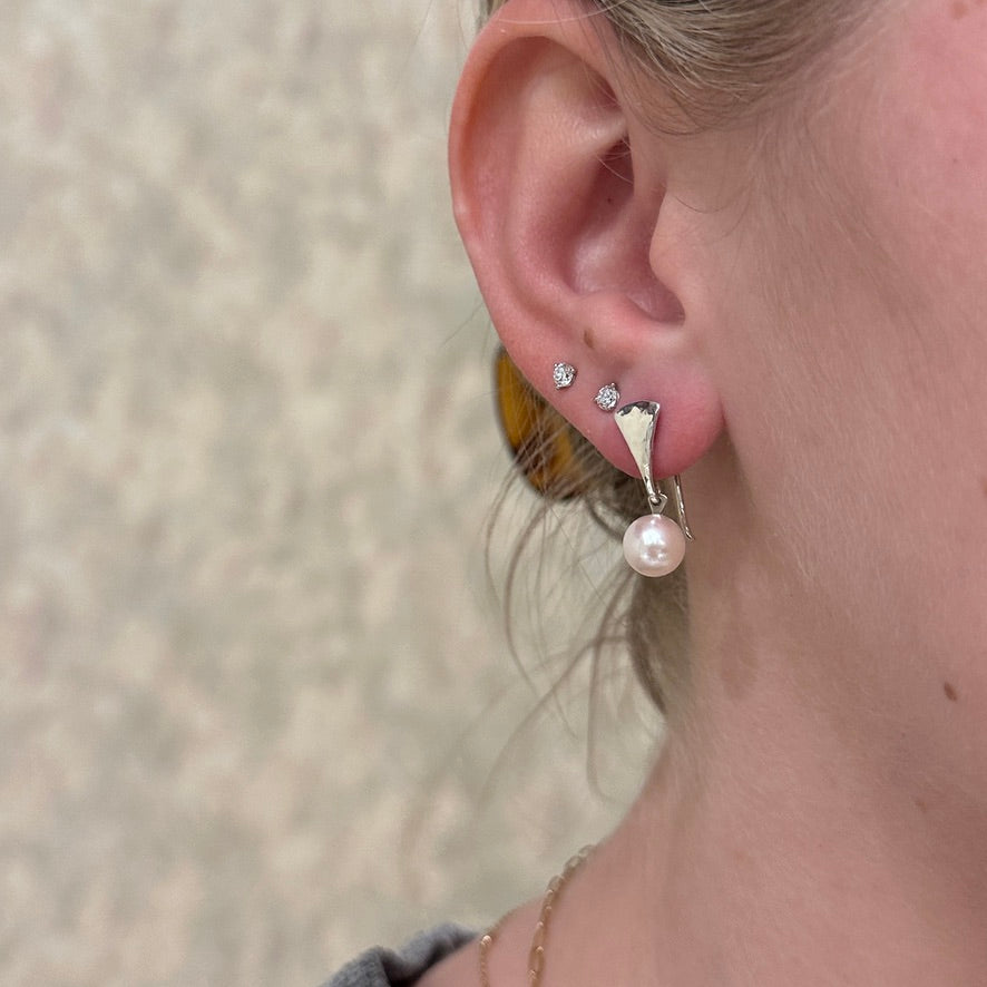SS Newport w/Pearl Earring EA04912P