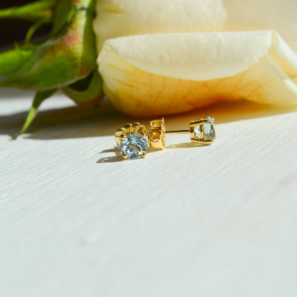 14kY 1.09cttw Aquamarine Stud Earrings