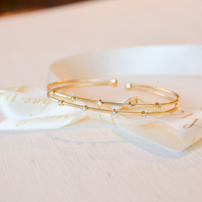 14kY .10cttw Diamond Bezel Scatter Flexible Bangle B22001252ZS