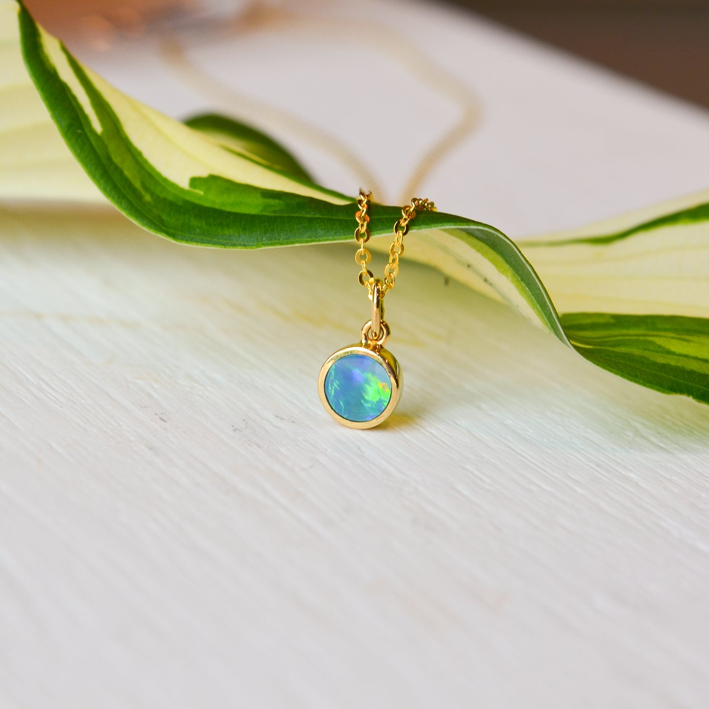 14kY .35ct Opal Necklace TXNXX0042DNOP