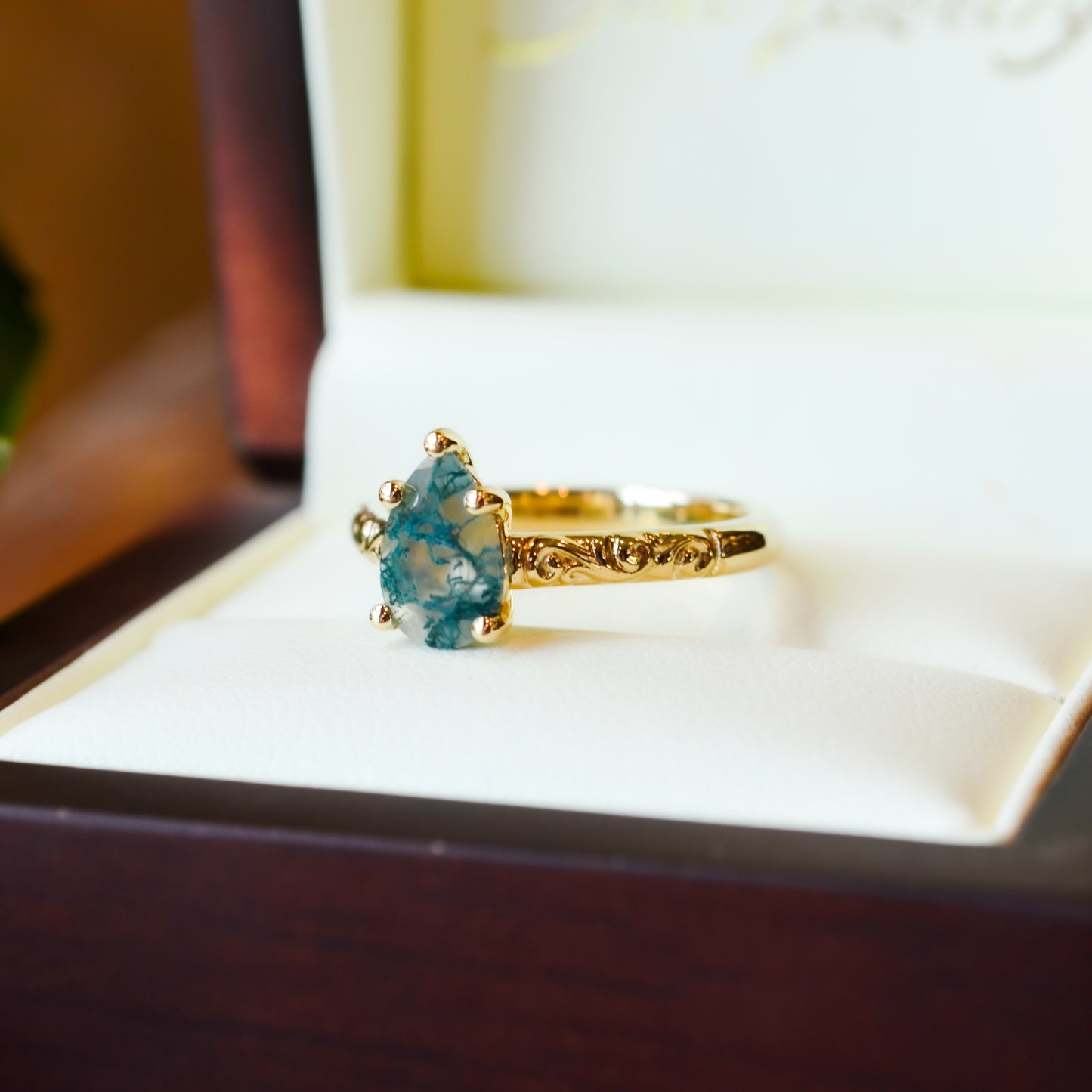 14kY 9x6mm Pear Moss Agate Ring 126333