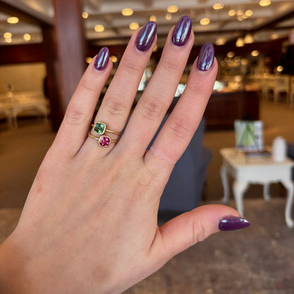 14kY .99ct Green Tourmaline Bezel Ring