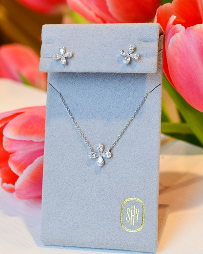 14kW .37ct Dia Flower Neck SC55021610-15-18