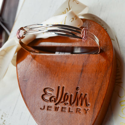 SS/RG Signature Twist Bracelet BR26842W-LM