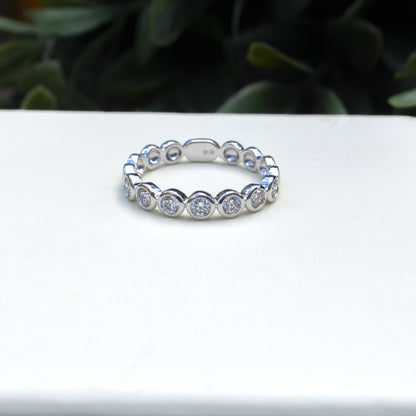 14kW .60cttw Diamond Bezel Band SC55022498 - 9