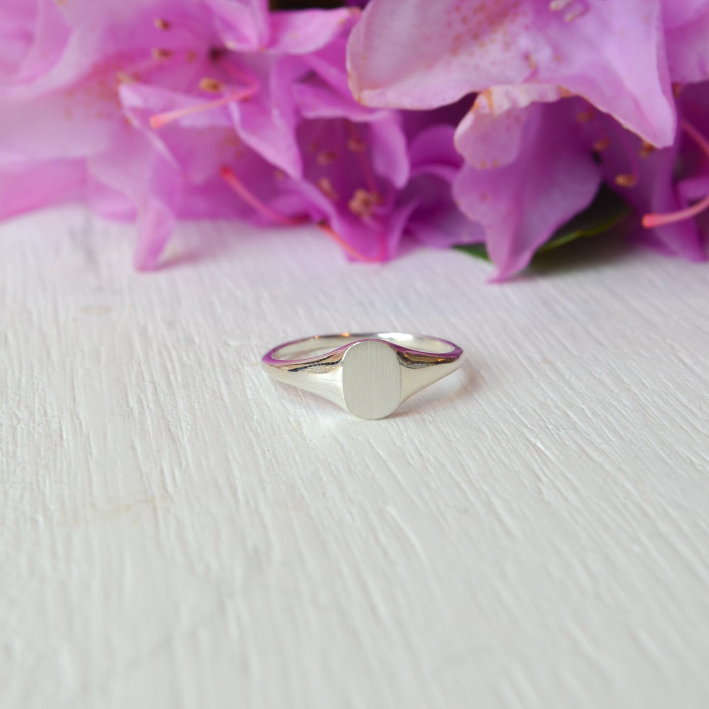 SS 8x6mm Brushed Oval Signet Ring 51552