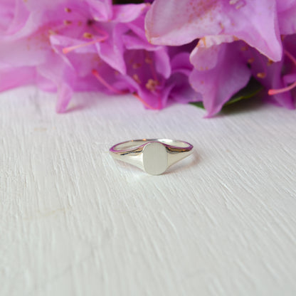 SS 8x6mm Brushed Oval Signet Ring 51552