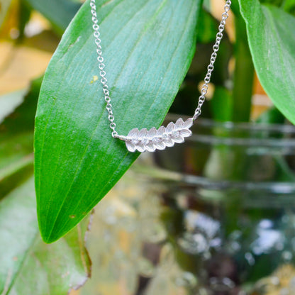 14kW .08cttw Diamond Leaf Necklace SC55024208