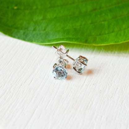 14kW 1.66cttw Aquamarine Stud TEA2227CAQ