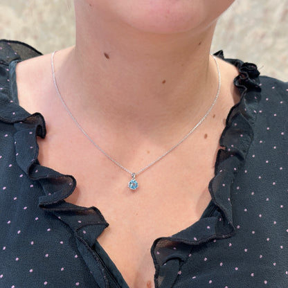 14kW .95ct Blue Topaz Pendant TPA2226CBT