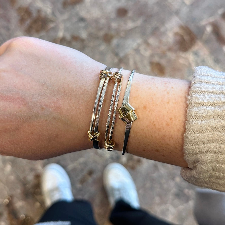 SS/YG Love Knot Bracelet BR68042W-LM