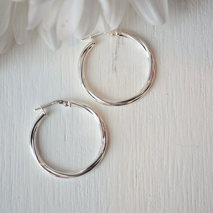 SS Twist Hoops 689096