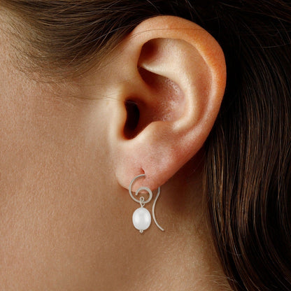 SS Curved Wire Hook Pearl Drop 6181PP-SS