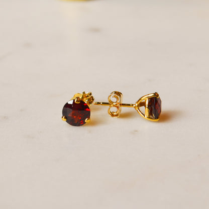 14kY 6mm Garnet Stud 01/814-01