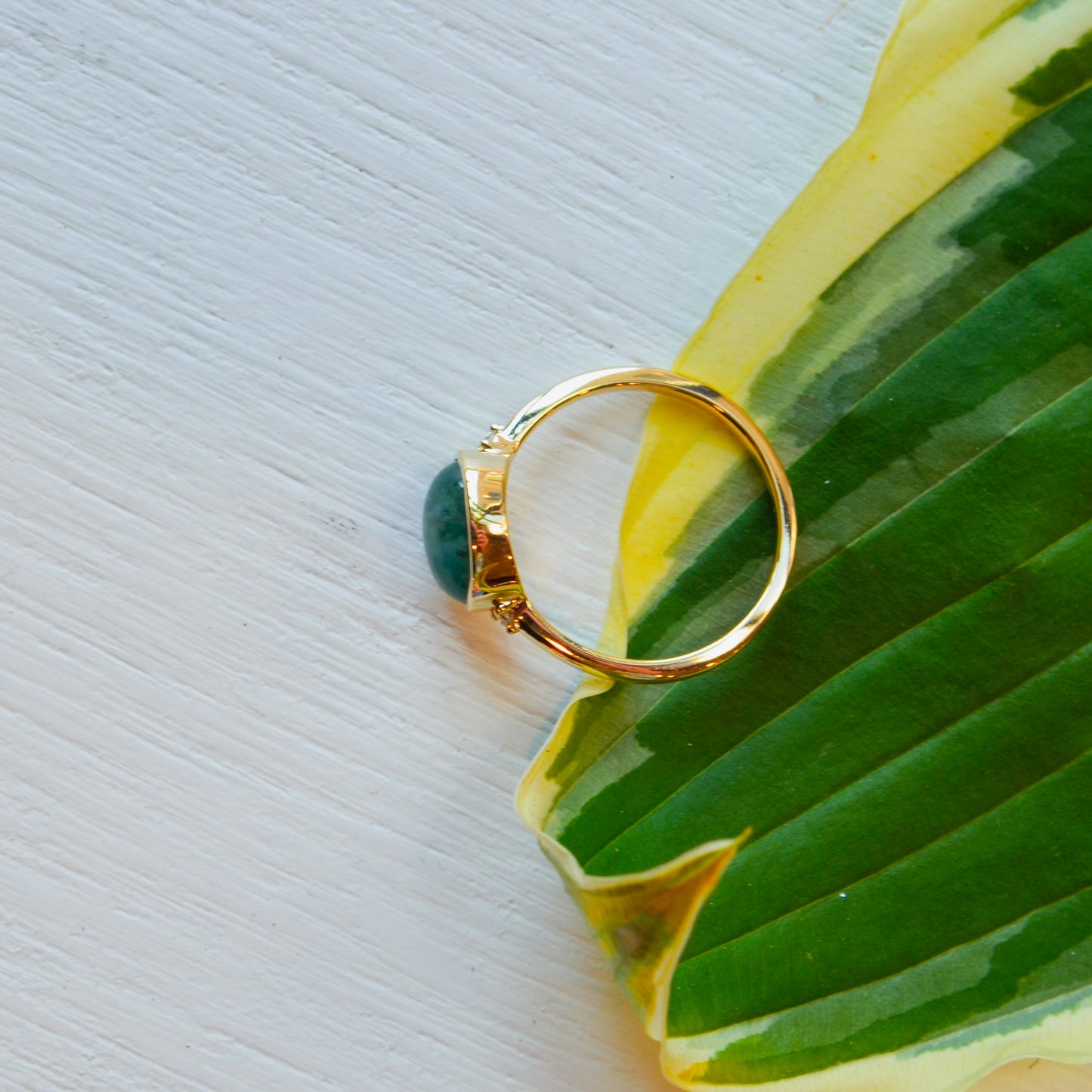 14kY 9x7mm Moss Agate .03ct Dia Ring 72315-7