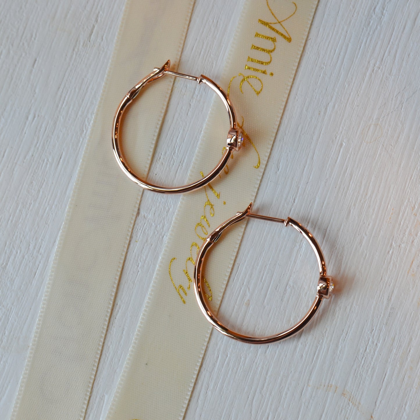 14kR .37cttw Diamond Bezel Hoop CU55002266D1.15