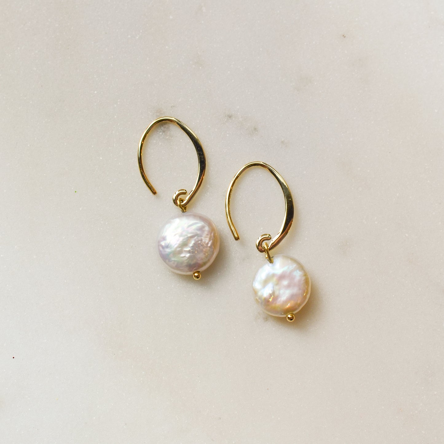 14kY Coin Pearl Simple Sweep Earring 01/1085-CO