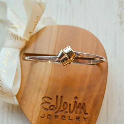 SS/YG Love Knot Bracelet BR68042W-LM